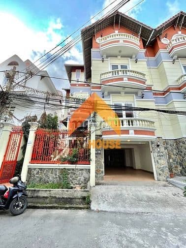 ⛔✋VILLA THẢO ĐIỀN ~400M2_rộng khủng khiếp làm vp_có gara - Mogi.vn TPHCM