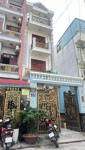 Ngộp, cần bán nhà Hoà Bình, 4x28. 3 lầu. 5Pn 5Wc nhà mới 10,9 tỷ TL