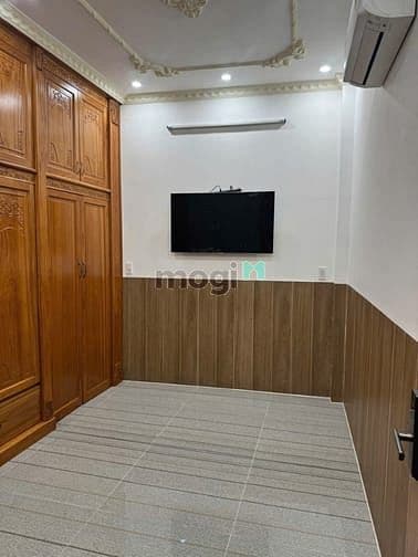 Nhà 2 lầu và sân thượng mặt tiền 3 tháng 2 gần đại học Cần thơ - 30T - Ảnh 3