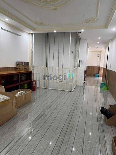 Nhà 2 lầu và sân thượng mặt tiền 3 tháng 2 gần đại học Cần thơ - 30T