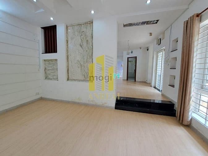 Villa Sân Vườn Phường An Phú Giá 37 Triệu - Mogi.vn TPHCM - Ảnh 2