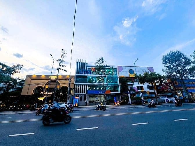 Nhà mặt tiền đường Võ Thị Sáu dòng tiền 3.3 tỷ/năm; 450m2 giá 140 tỷ