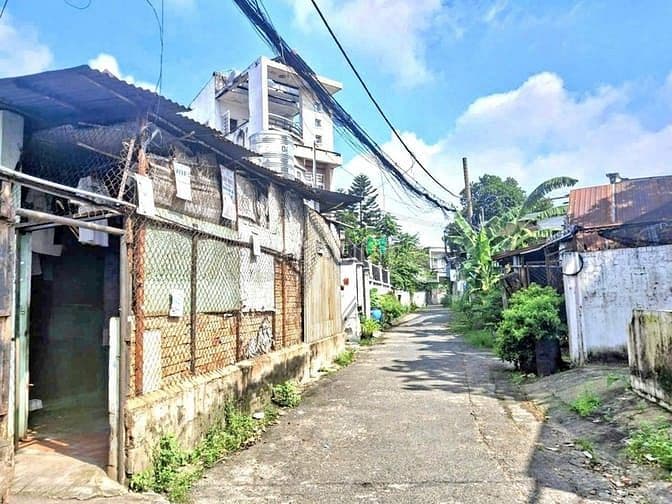 Bđất ngang 7 hẻm xe hơi ngay ga metro đường 17 linh trung , thủ đức