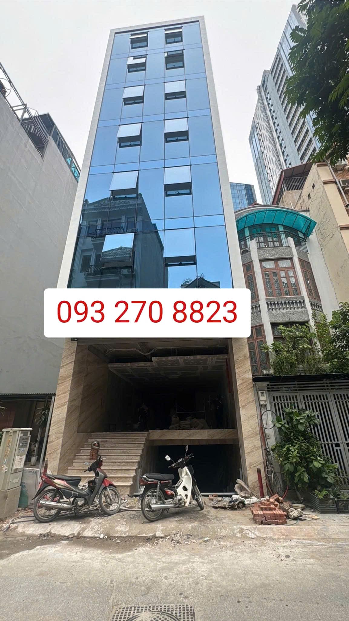 Bán nhà mặt phố Đ. Lạc Long Quân, P. Xuân La, Q. Tây Hồ, Tp. Hà Nội