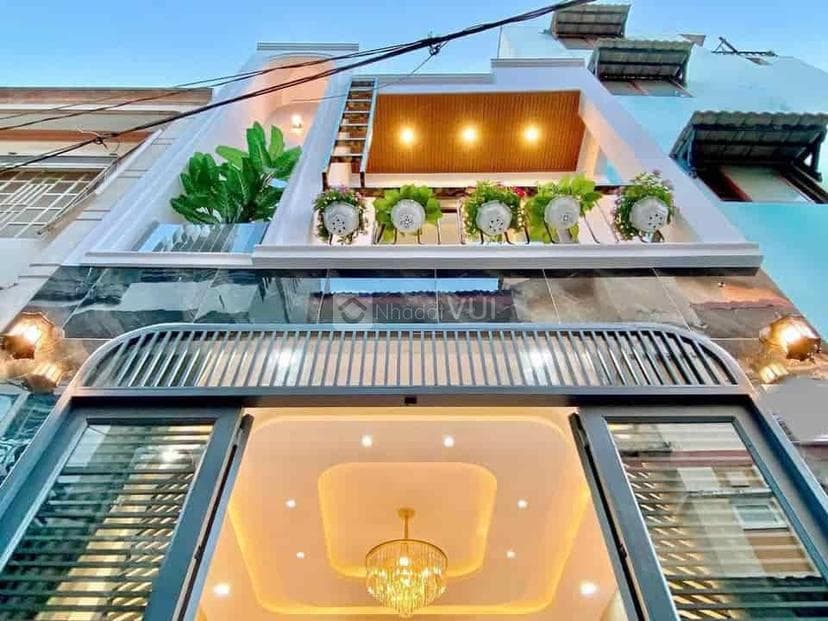 Bán nhà riêng Đ. Hoàng Diệu, Q. 4, Tp. Hồ Chí Minh