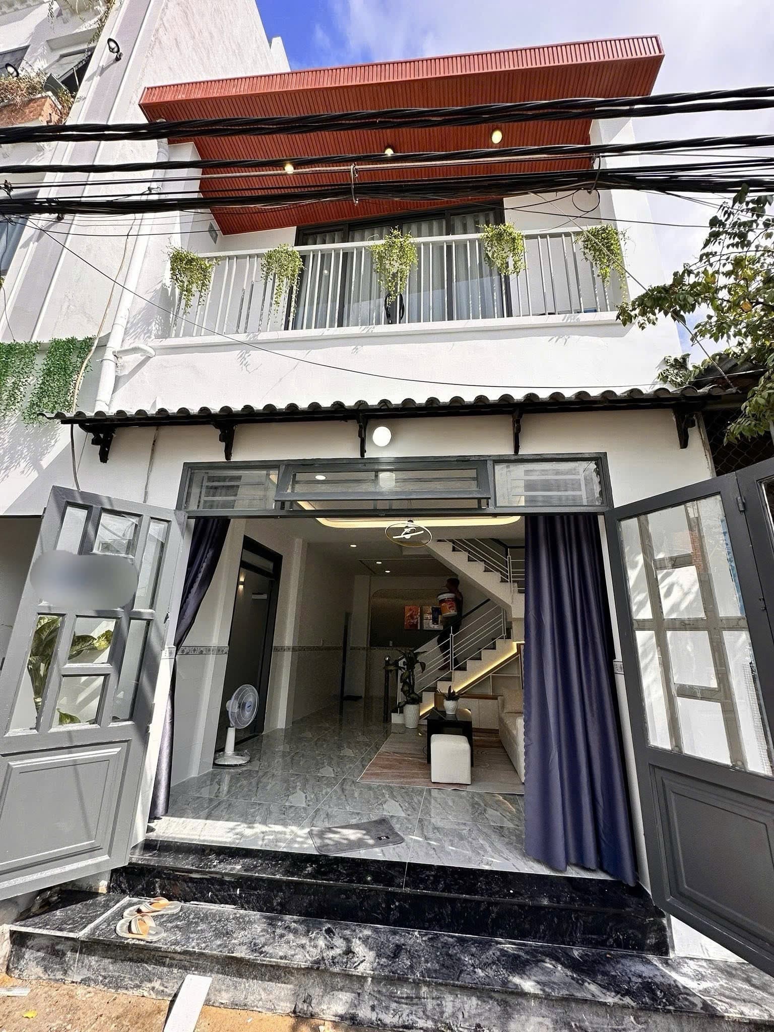 Bán nhà riêng Đ. Bà Hom, P. 13, Q. 6, Tp. Hồ Chí Minh