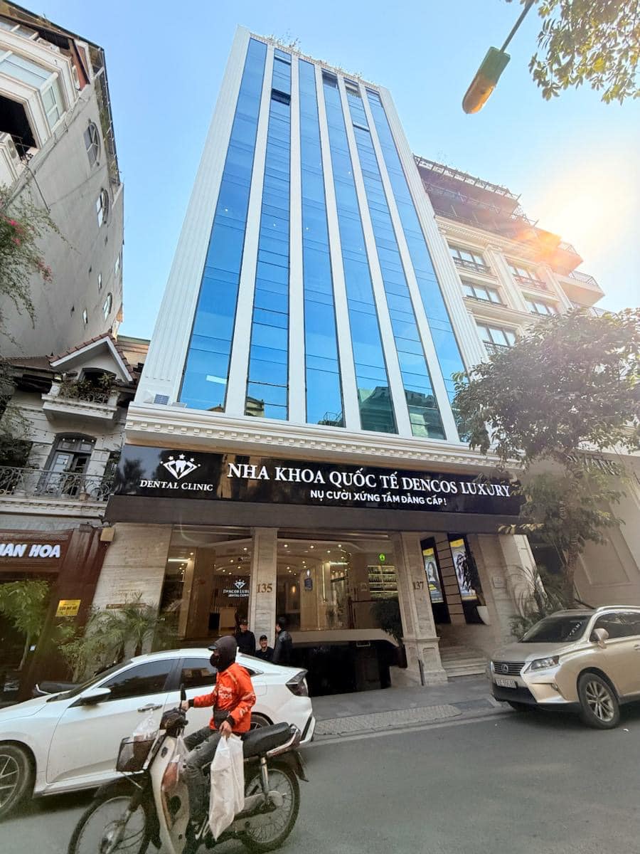 Bán nhà mặt phố Đ. Hoàng Ngân, P. Trung Hoà, Q. Cầu Giấy, Tp. Hà Nội