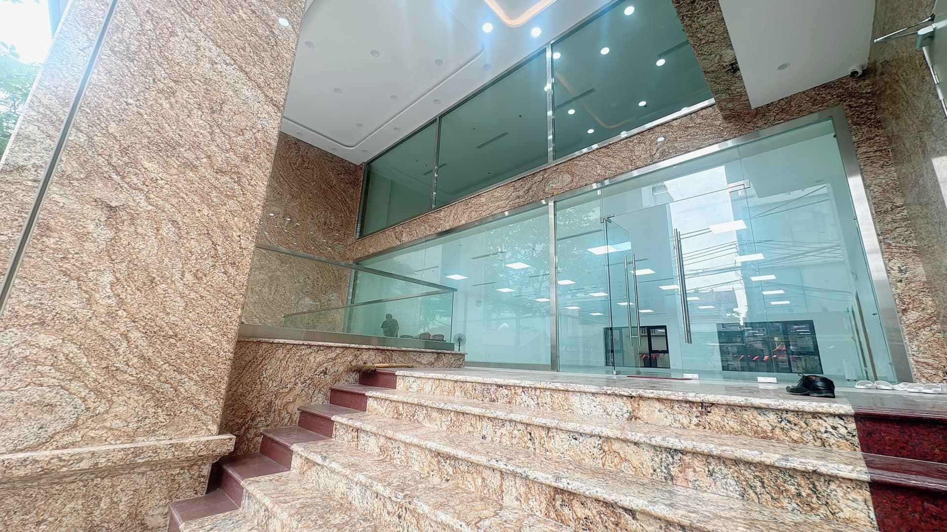 Bán nhà mặt phố Đ. Phú Thượng, P. Phú Thượng, Q. Tây Hồ, Tp. Hà Nội - Ảnh 2