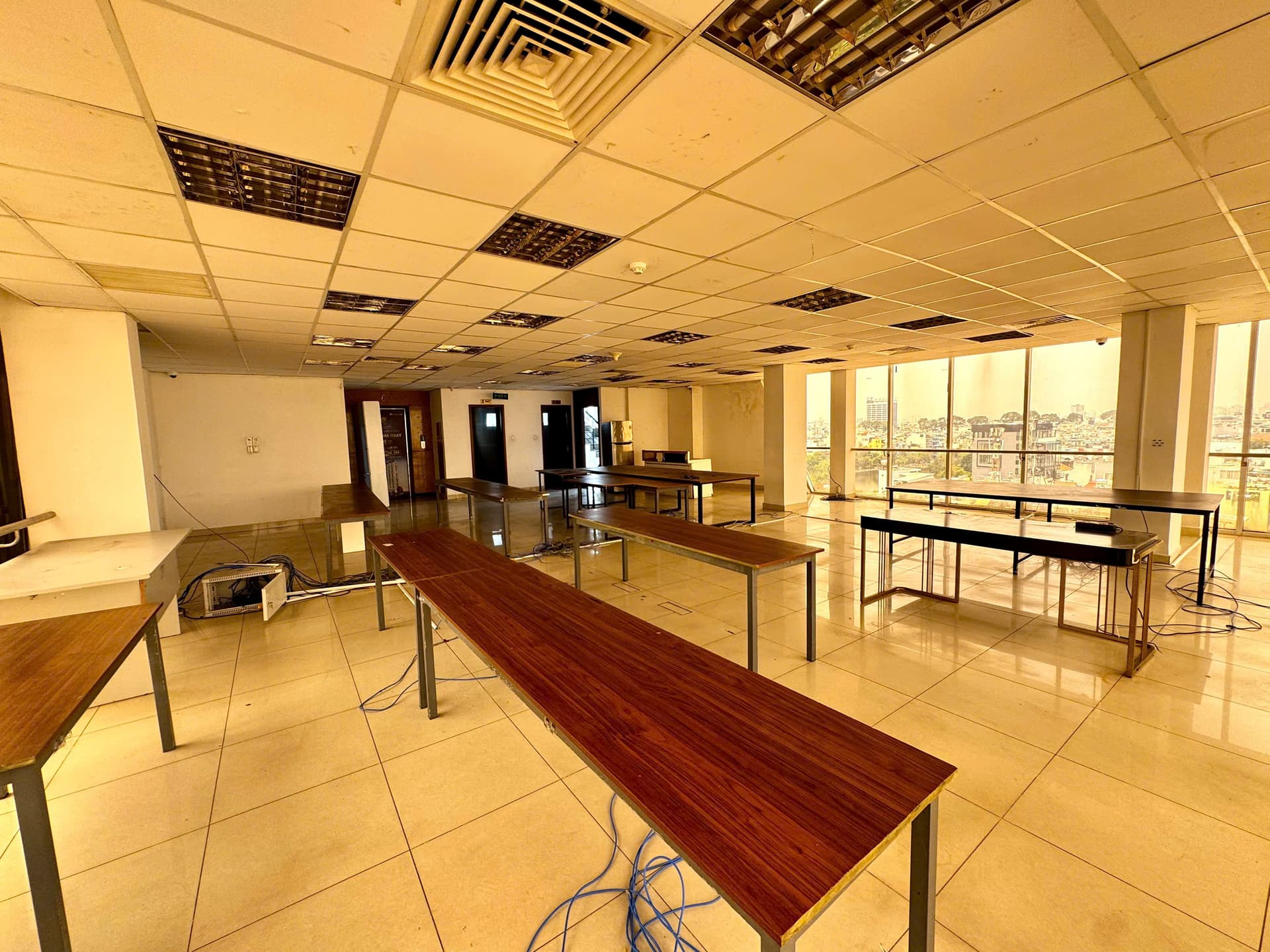 Cho thuê tòa nhà văn phòng Đ. Nam Kỳ Khởi Nghĩa, Q. 3, Tp. Hồ Chí Minh - Ảnh 2