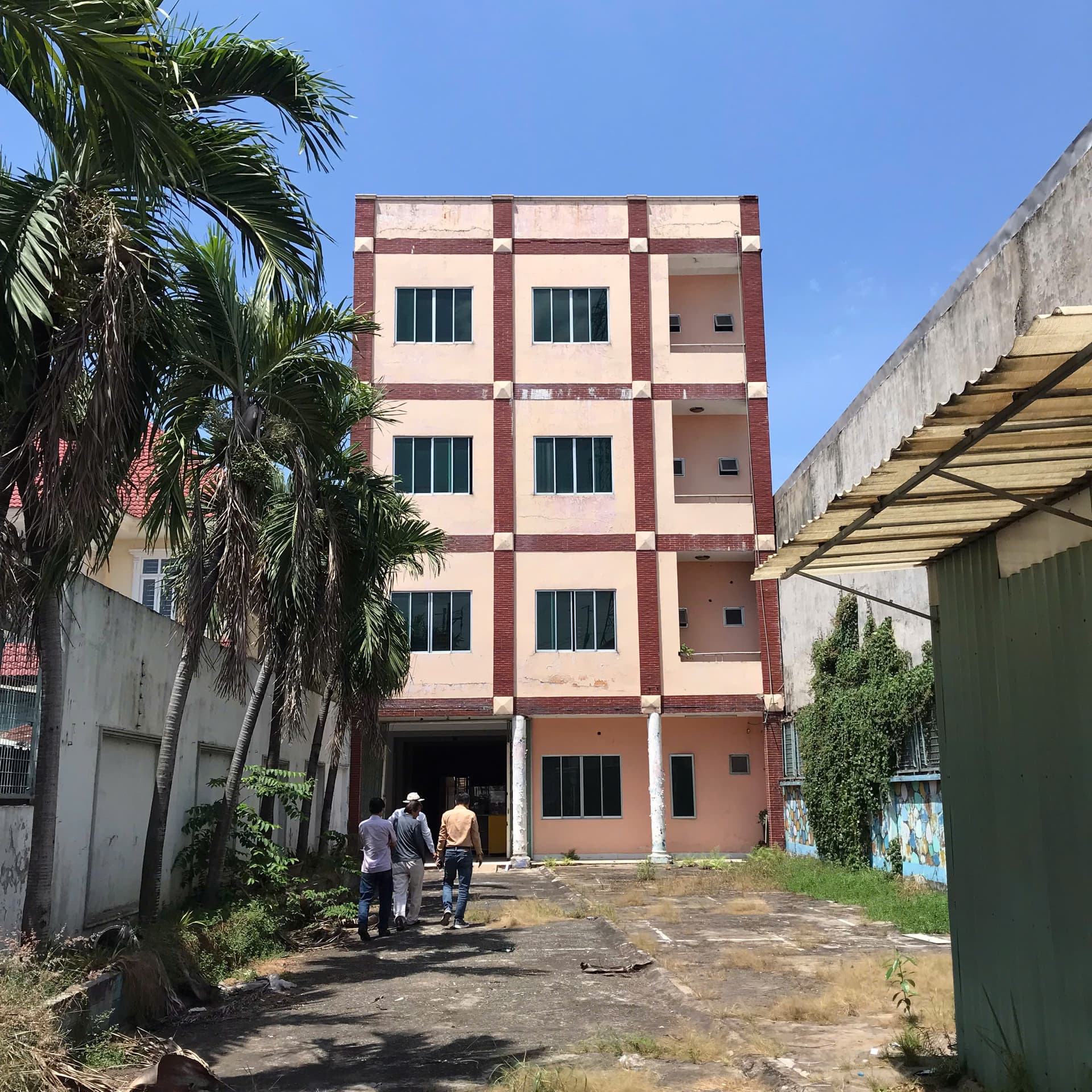 Bán nhà mặt phố Tp. Thuận An, T. Bình Dương