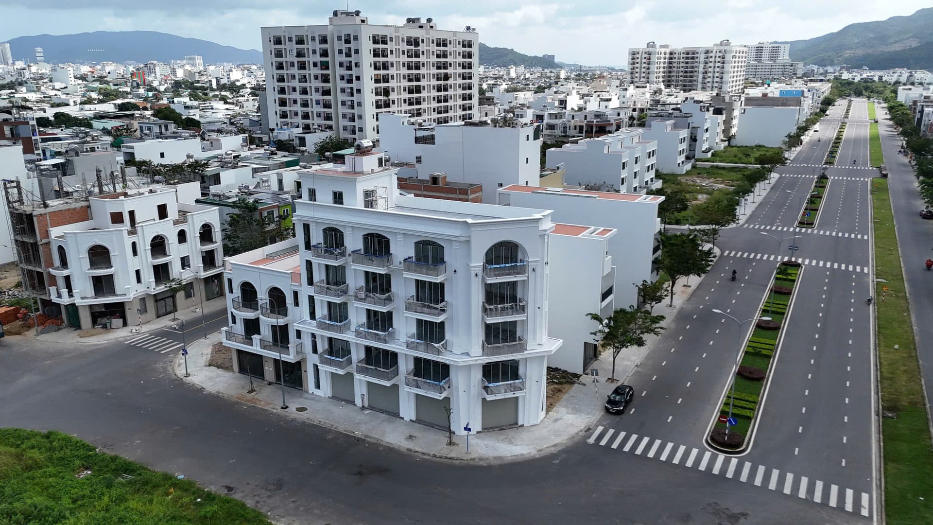 Cho thuê nhà mặt phố Đ. A1, P. Phước Long, Tp. Nha Trang, T. Khánh Hòa