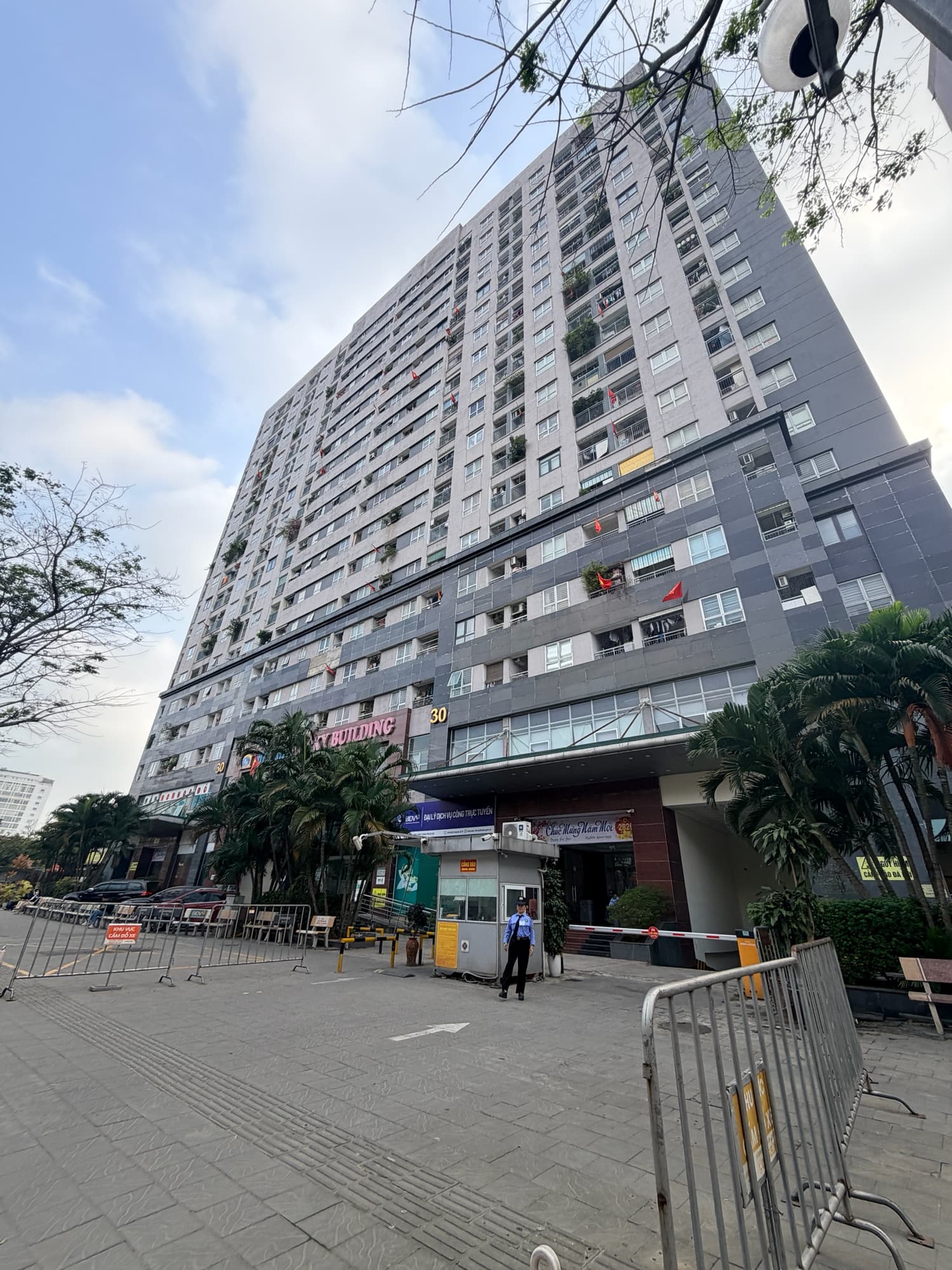 Bán căn hộ chung cư Bắc Hà Lucky Building, Đ. Phạm Văn Đồng, P. Dịch Vọng Hậu, Q. Cầu Giấy, Tp. Hà Nội