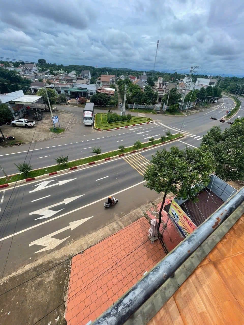 Bán nhà mặt phố Đ. 10/3, Tp. Buôn Ma Thuột, T. Đắk Lắk