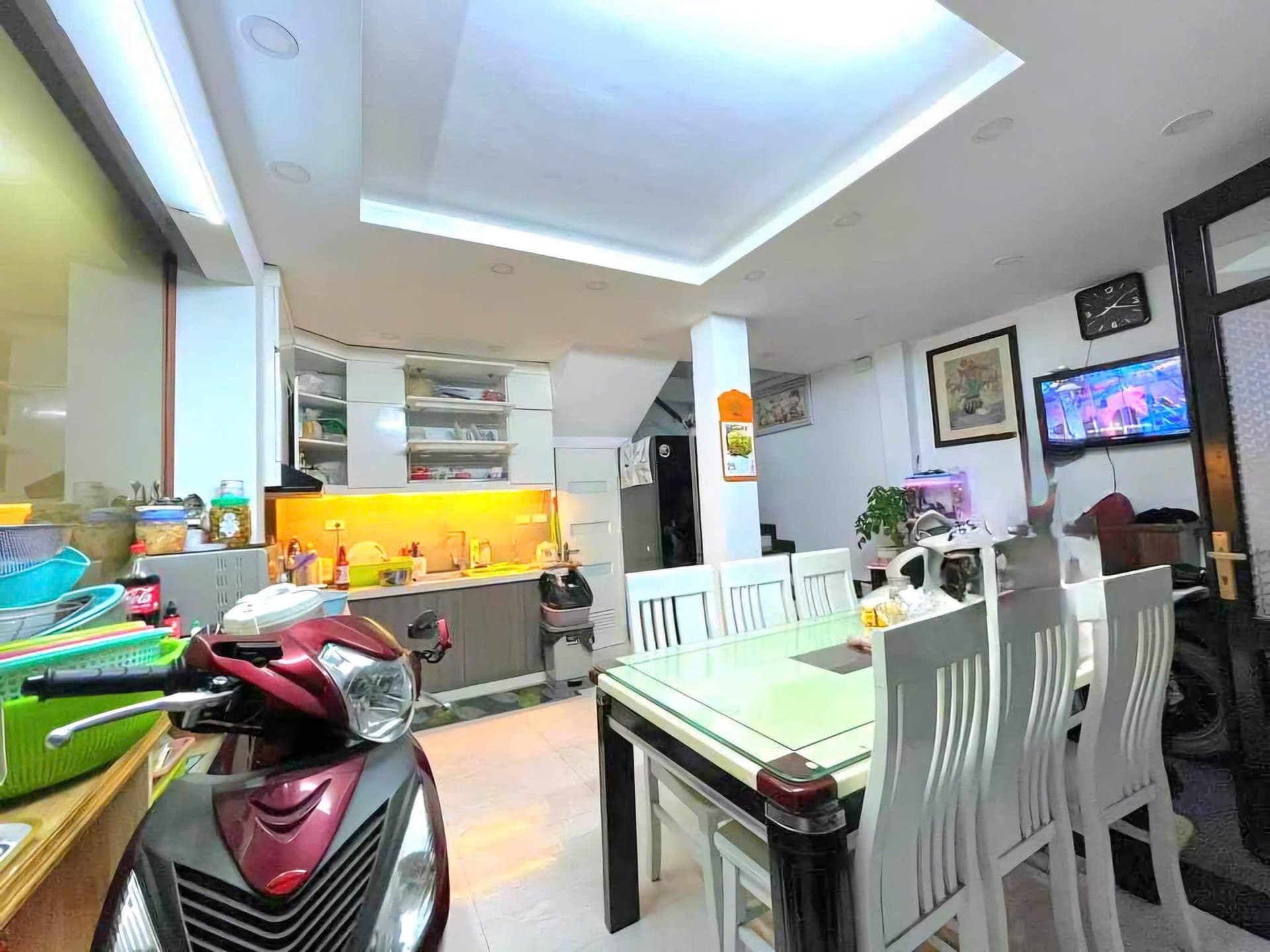 Cho thuê nhà riêng Q. Hai Bà Trưng, Tp. Hà Nội