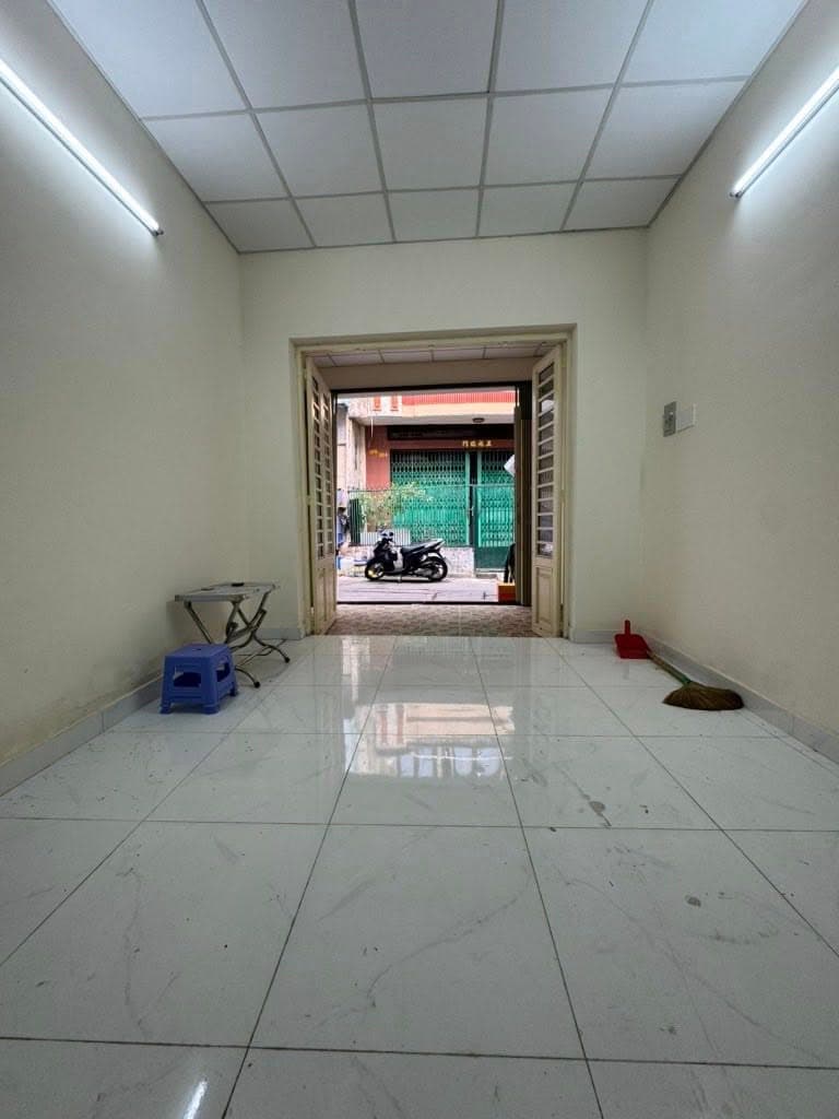 Bán nhà riêng Đ. Lãnh Binh Thăng, P. 12, Q. 11, Tp. Hồ Chí Minh