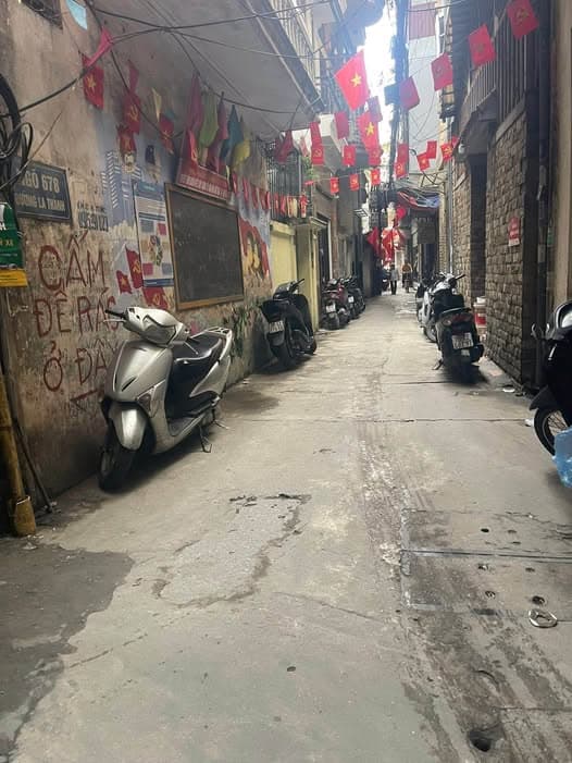 Bán nhà riêng Đ. Đê La Thành, Q. Đống Đa, Tp. Hà Nội