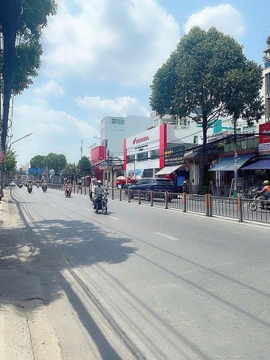 Bán nhà mặt phố Đ. Bạch Đằng, Q. Bình Thạnh, Tp. Hồ Chí Minh