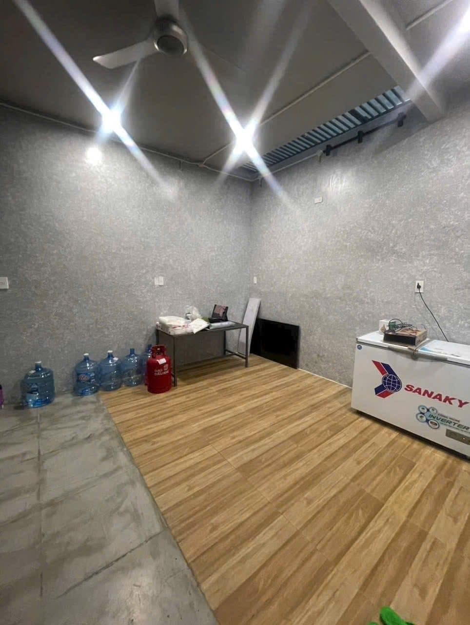 Cho thuê nhà mặt phố Đ. Hoàng Văn Thụ, Tp. Nha Trang, T. Khánh Hòa