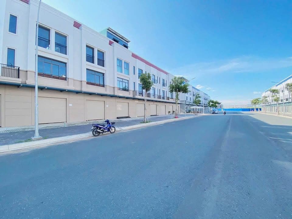 Bán nhà mặt phố Khu đô thị Diamond City (Khu đô thị Tây Sông Hậu), Đ. Thoại Ngọc Hầu, P. Mỹ Phước, Tp. Long Xuyên, T. An Giang - Ảnh 2