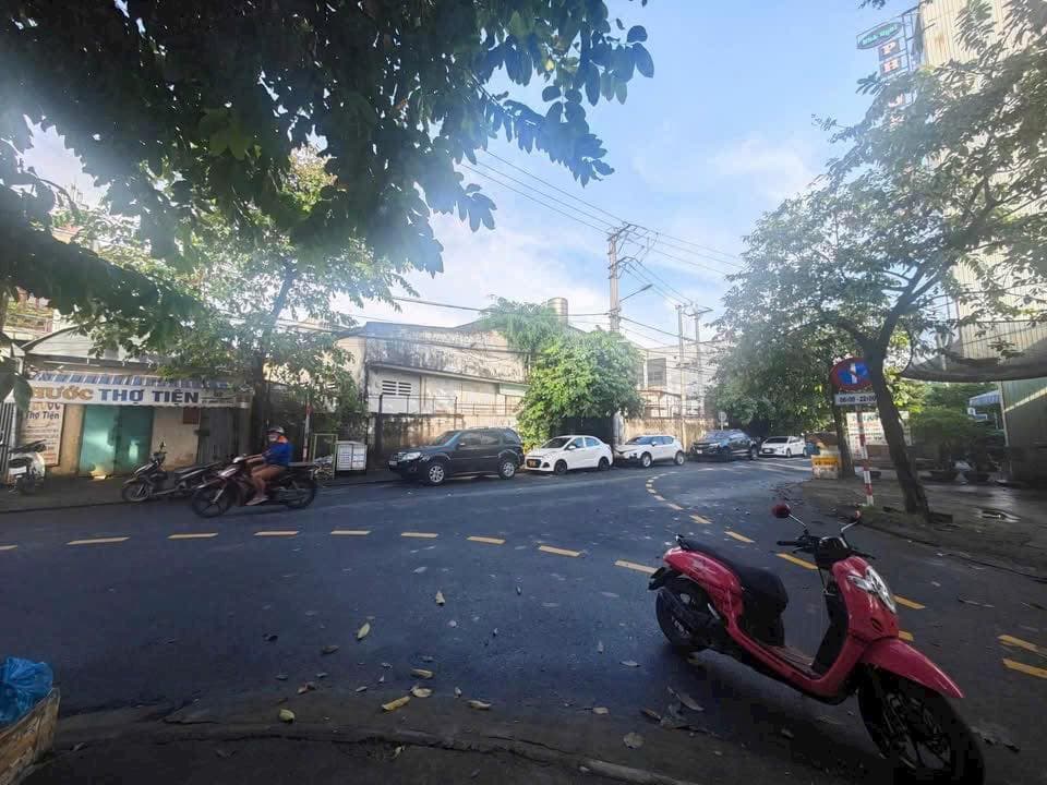 Bán nhà mặt phố Đ. Nguyễn Công Trứ, Tp. Hội An, T. Quảng Nam