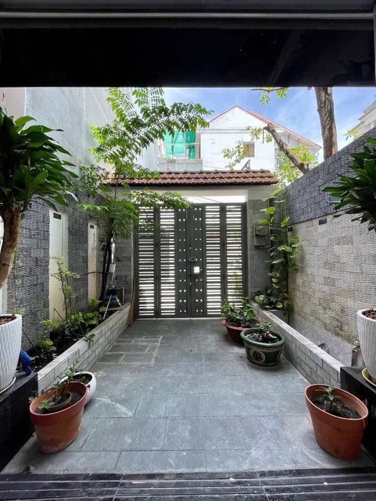 Bán nhà riêng Q. 10, Tp. Hồ Chí Minh