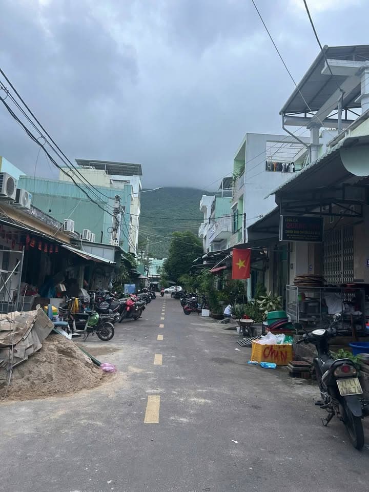 Bán nhà mặt phố P. Quang Trung, Tp. Quy Nhơn, T. Bình Định - Ảnh 2