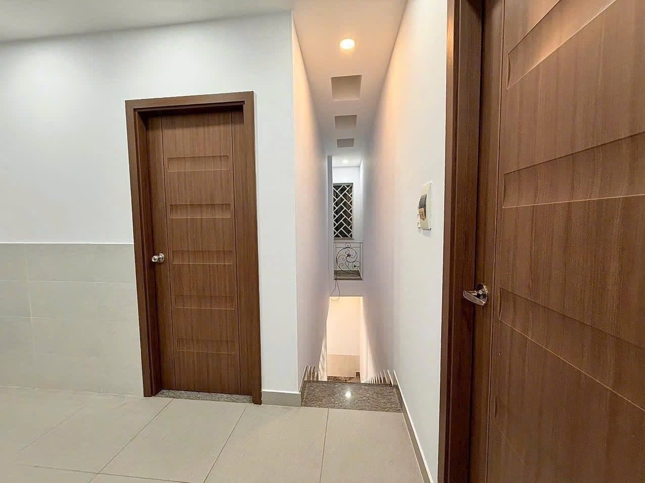 Bán nhà riêng Đ. Cách Mạng Tháng Tám, P. 11, Q. 3, Tp. Hồ Chí Minh - Ảnh 2