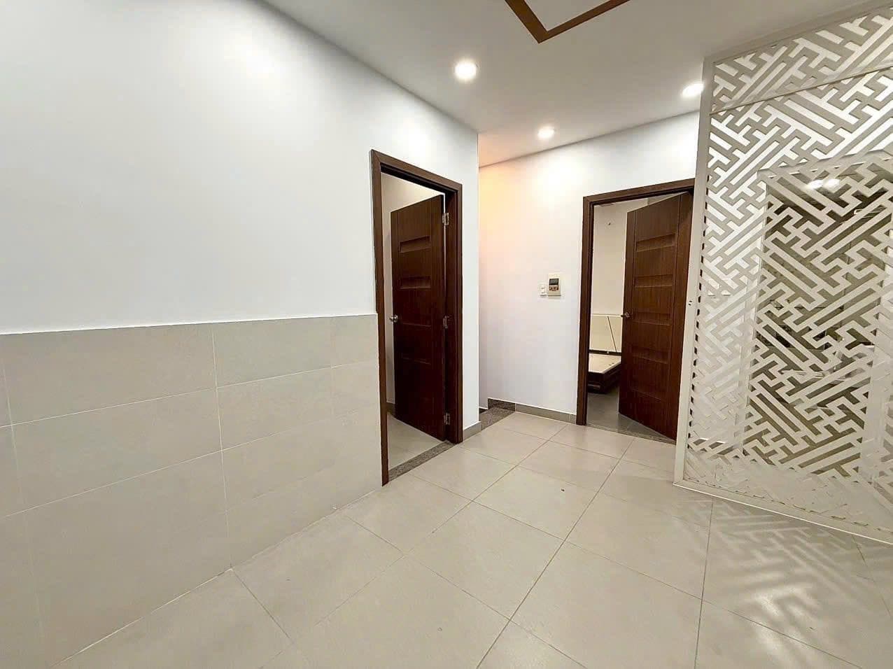 Bán nhà riêng Đ. Cách Mạng Tháng Tám, P. 11, Q. 3, Tp. Hồ Chí Minh - Ảnh 3