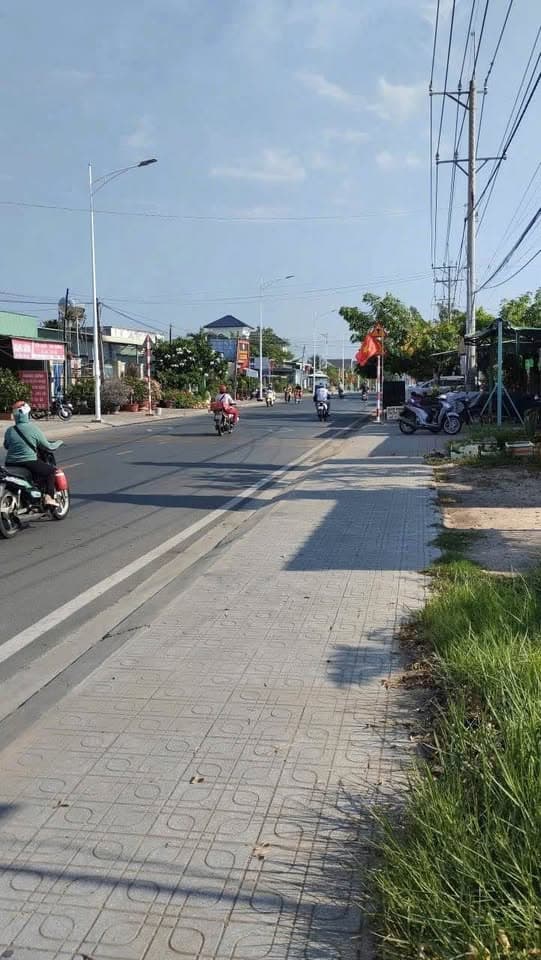 Bán nhà mặt phố X. Tân Ninh, H. Tân Thạnh, T. Long An