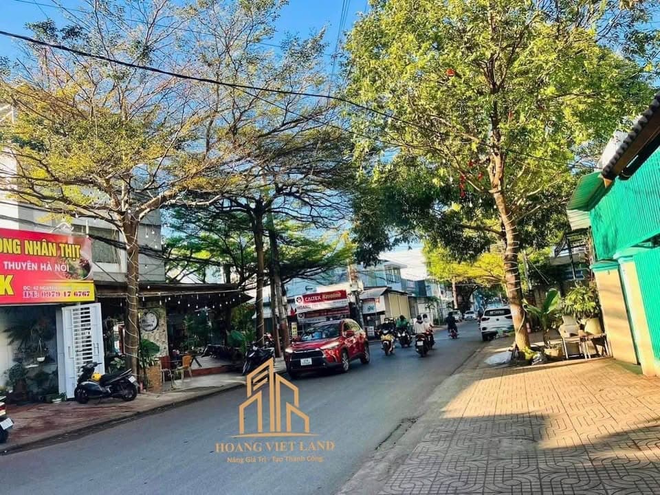 Bán nhà mặt phố Đ. Nguyễn Khuyến, P. Tân Lợi, Tp. Buôn Ma Thuột, T. Đắk Lắk