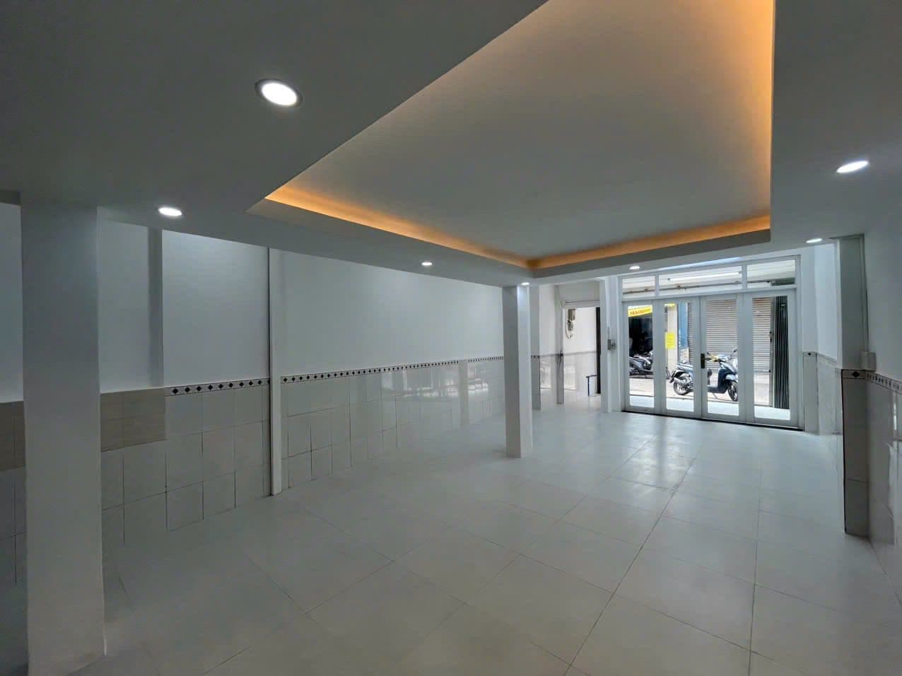 Cho thuê nhà mặt phố Đ. Hồ Xuân Hương, P. 14, Q. Bình Thạnh, Tp. Hồ Chí Minh - Ảnh 3