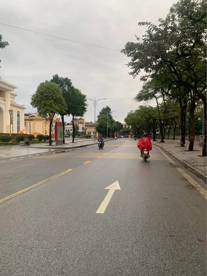 Bán nhà mặt phố Đ. Phan Chu Trinh, Tp. Vĩnh Yên, T. Vĩnh Phúc