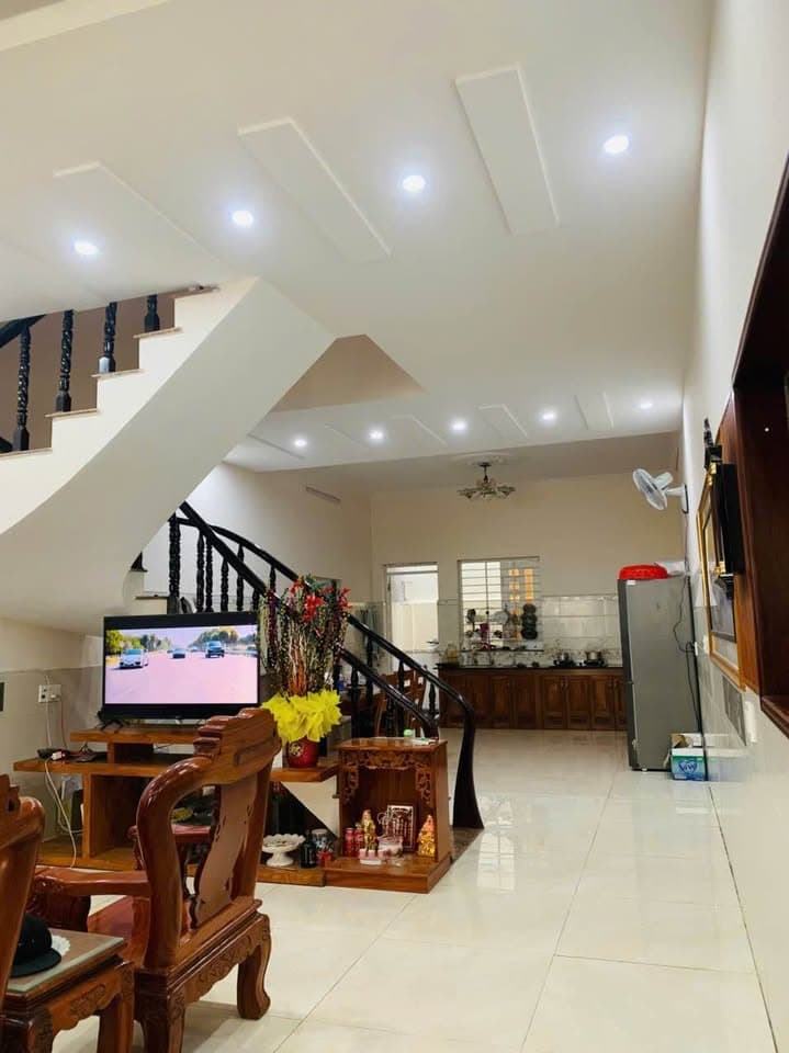 Bán nhà riêng Đ. 30/4, P. 11, Tp. Vũng Tàu, T. Bà Rịa - Vũng Tàu