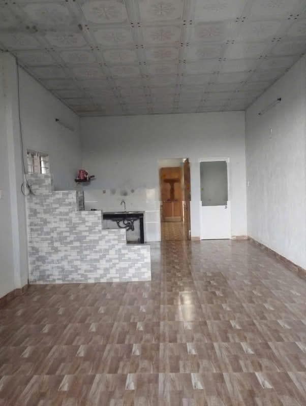 Cho thuê nhà riêng Đ. Tô Hiến Thành, Tp. Quảng Ngãi, T. Quảng Ngãi - Ảnh 3