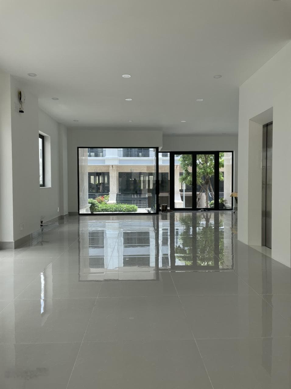 Cho thuê nhà riêng Khu đô thị Vạn Phúc (Vạn Phúc City), Đ. Quốc Lộ 13, P. Hiệp Bình Phước, Tp. Thủ Đức, Tp. Hồ Chí Minh - Ảnh 3