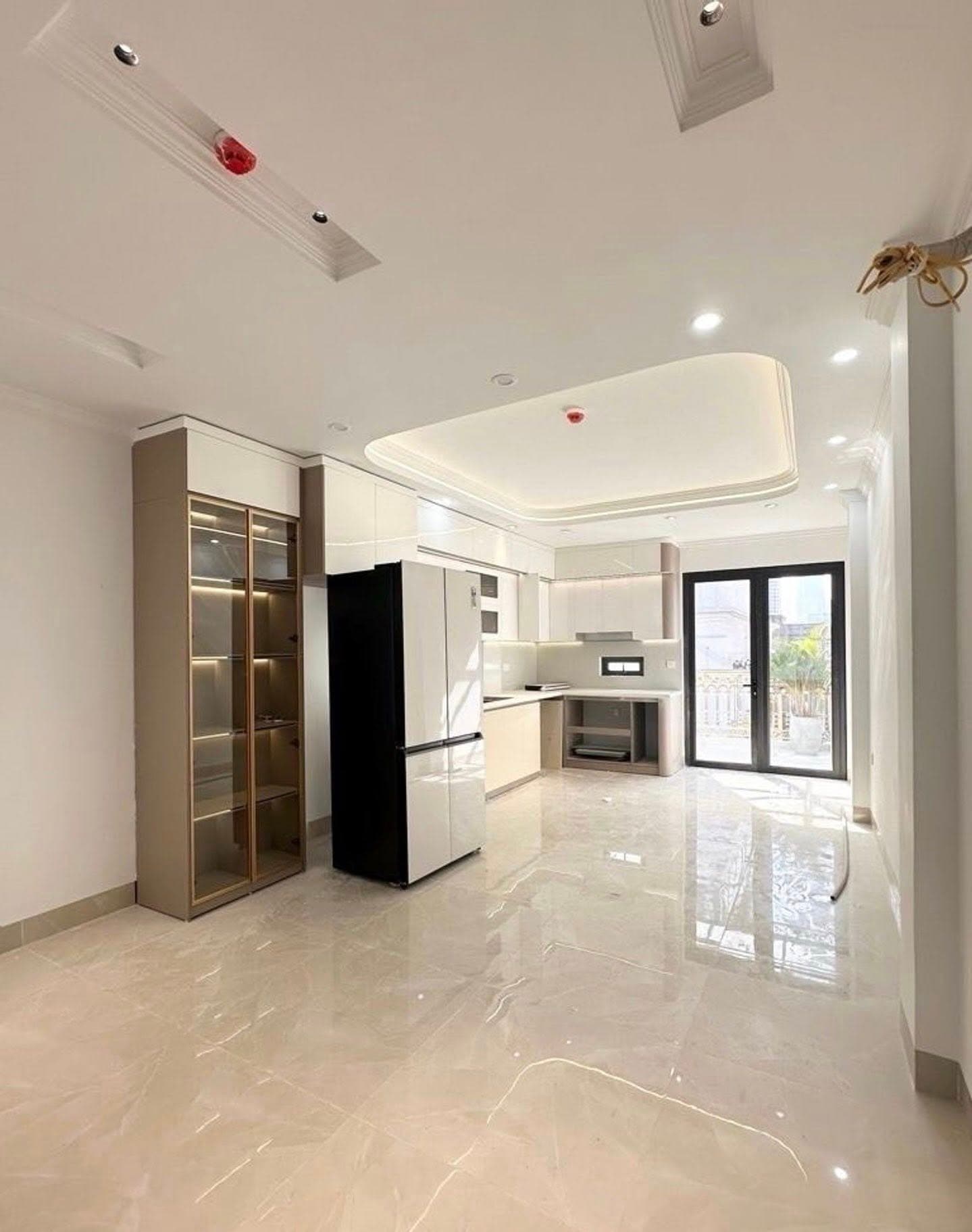 Bán nhà riêng P. Trần Quốc Hoàn, Q. Cầu Giấy, Tp. Hà Nội - Ảnh 3