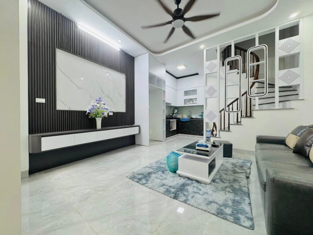 Cho thuê nhà riêng Đ. Dương Văn Bé, Q. Hai Bà Trưng, Tp. Hà Nội