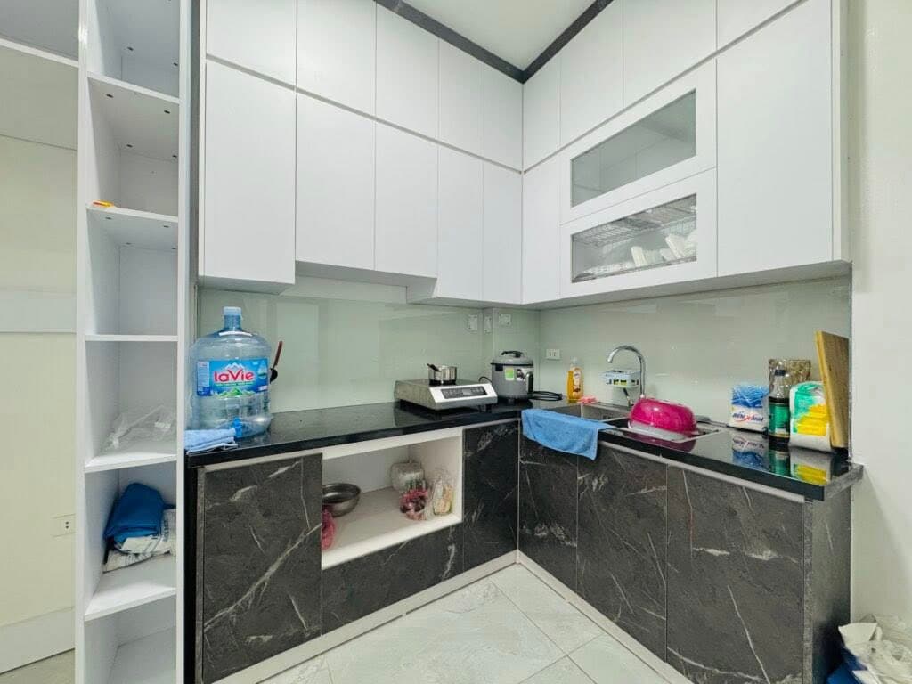 Cho thuê nhà riêng Đ. Dương Văn Bé, Q. Hai Bà Trưng, Tp. Hà Nội - Ảnh 3