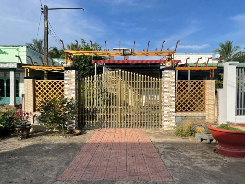 Bán nhà mặt phố X. Tân Hưng, H. Tân Châu, T. Tây Ninh