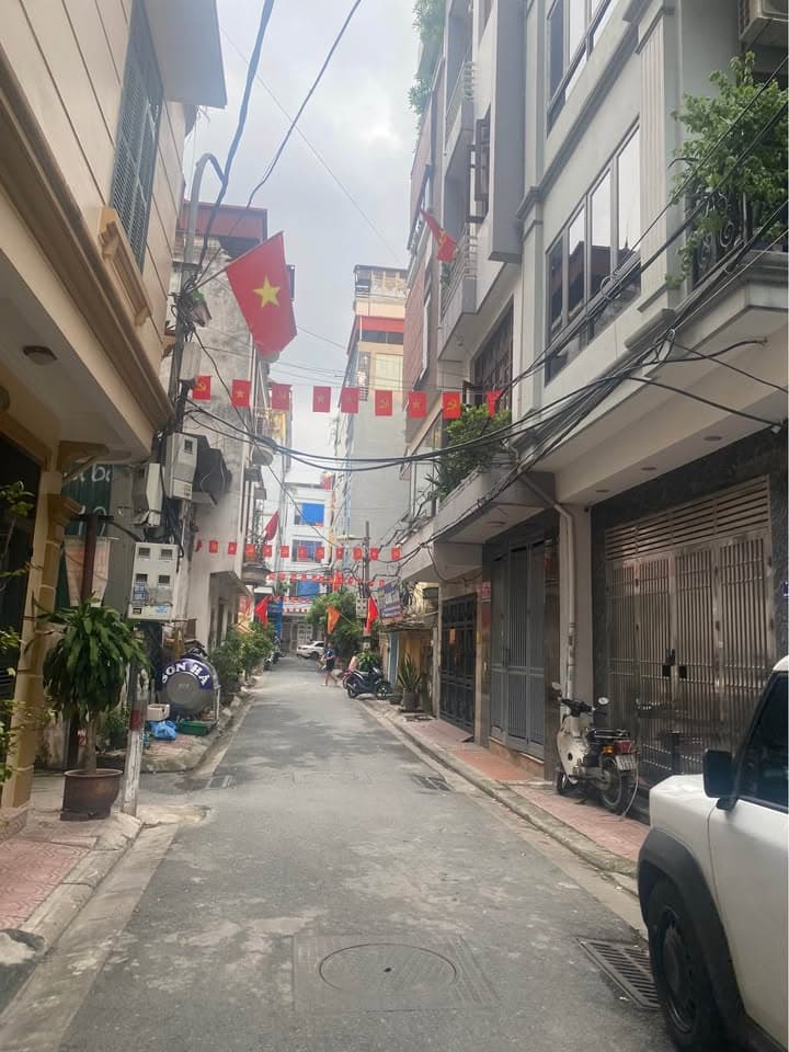 Bán nhà riêng Đ. Cầu Giấy, Q. Cầu Giấy, Tp. Hà Nội