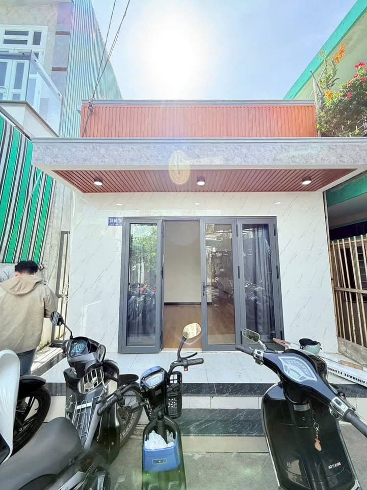 Cho thuê nhà riêng Đ. Cách Mạng Tháng Tám, Q. Ninh Kiều, Tp. Cần Thơ