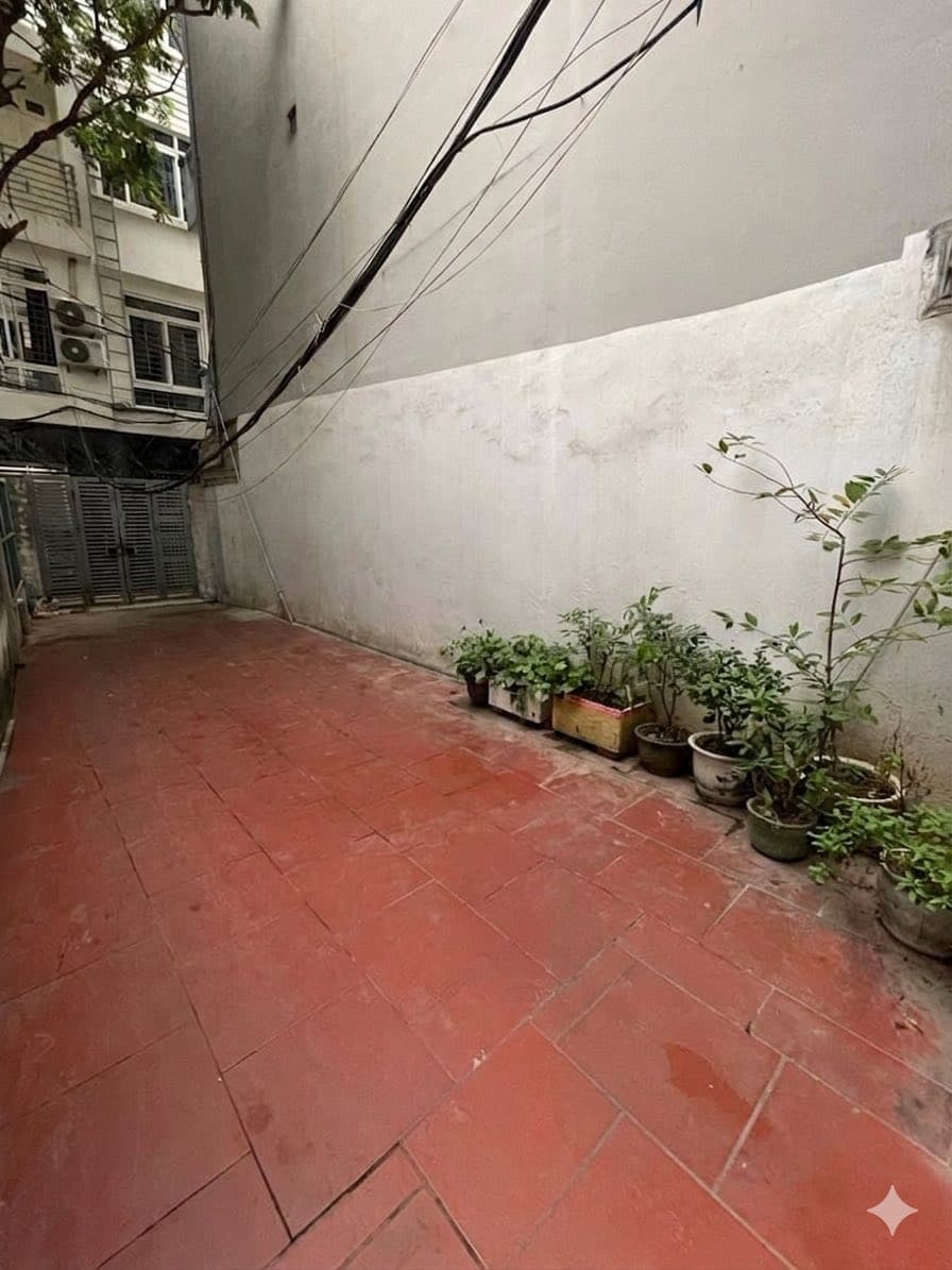 Bán nhà riêng Đ. Hoàng Hoa Thám, Q. Ba Đình, Tp. Hà Nội