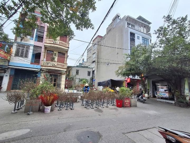 Bán nhà riêng Đ. Ngô Gia Tự, Q. Long Biên, Tp. Hà Nội