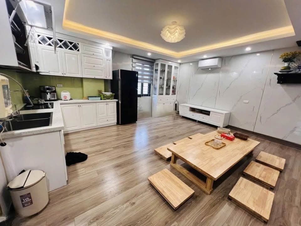 Cho thuê nhà riêng Đ. An Dương Vương, Q. Tây Hồ, Tp. Hà Nội