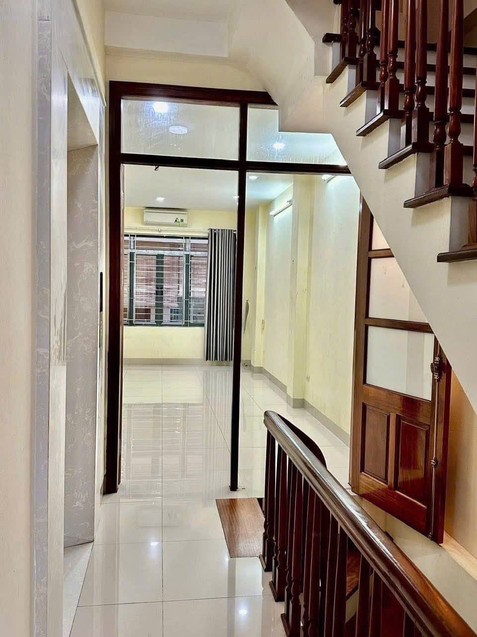 Cho thuê nhà riêng Đ. Láng, Q. Đống Đa, Tp. Hà Nội - Ảnh 3