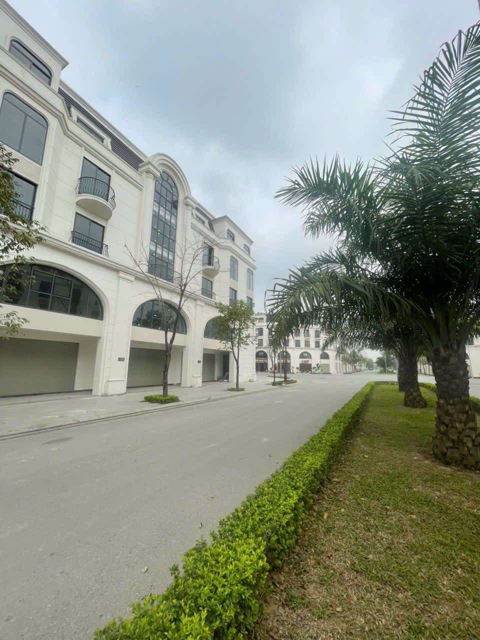 HOT bán đất tặng nhà 3 tầng mặt đường Văn Minh, vỉa hè, kinh doanh, giá 6.5 tỷ