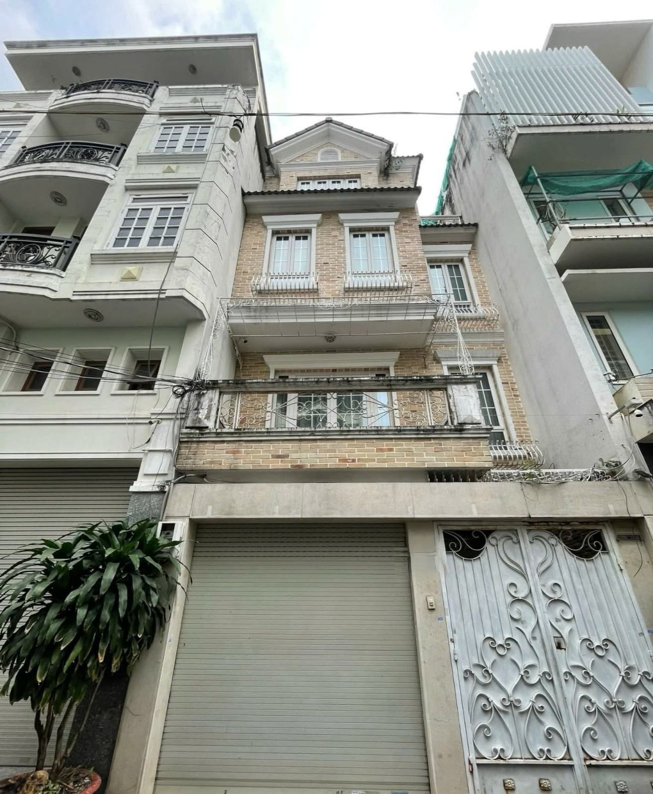 Bán VILLA 2 MẶT HẺM OTO TRÁNH - 90m2 (6×15) 5 TẦNG - GIẢM 1.3 TỶ - GIÁ 22.5 TỶ