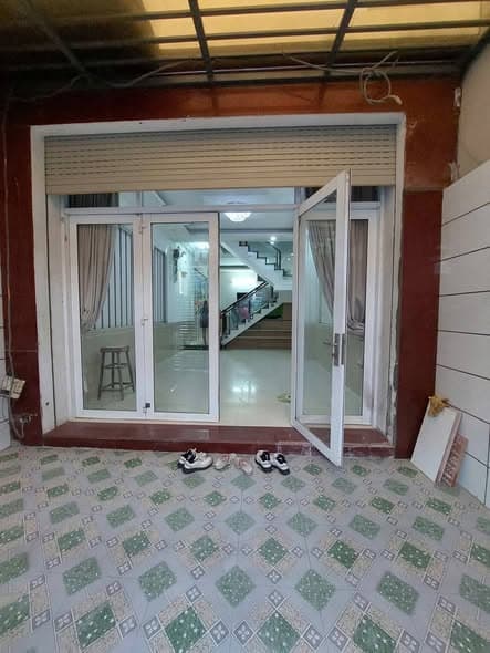 Cho thuê 17TR- NHÀ NGAY CHỢ BÌNH TRIỆU- GIGAMALL, 3 LẦU, 4PN. NHÀ TRỐNG GIAO NGAY.