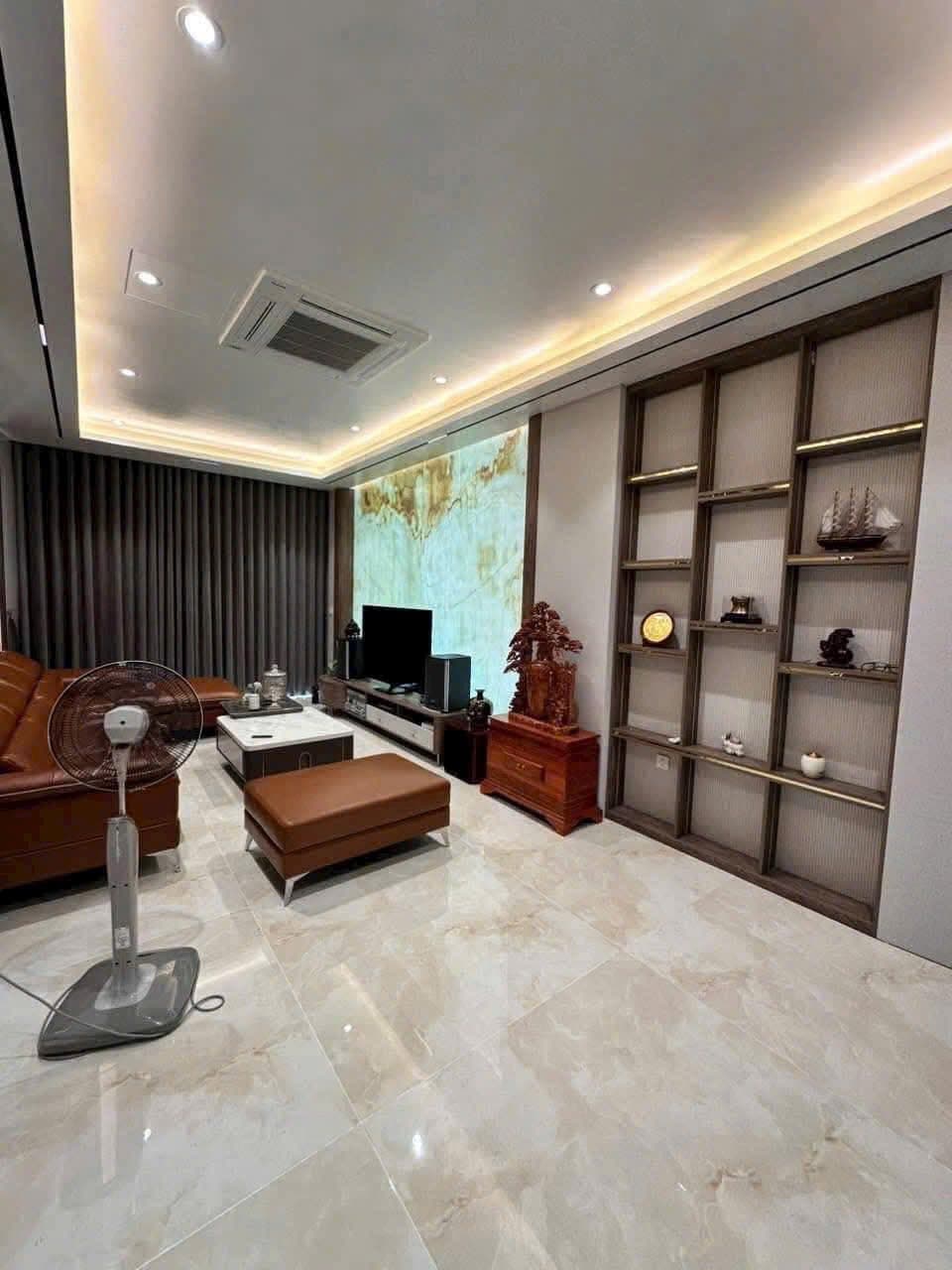 Cho thuê căn nhà 5 tầng mặt phố view công viên khu Đông Nam Cường, TP HD, 72m2, thang máy - Ảnh 2