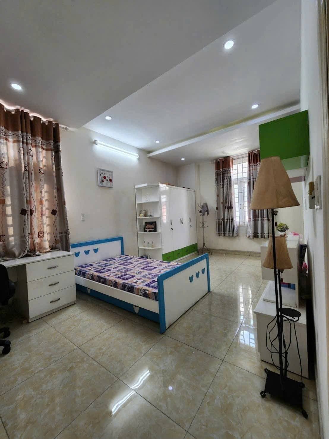 Cho thuê CHO THUÊ BIỆT THỰ KDC HỒNG LONG HIỆP BÌNH THỦ ĐỨC 10M x 20M TRÊT 1 LẦU GIÁ 26TR